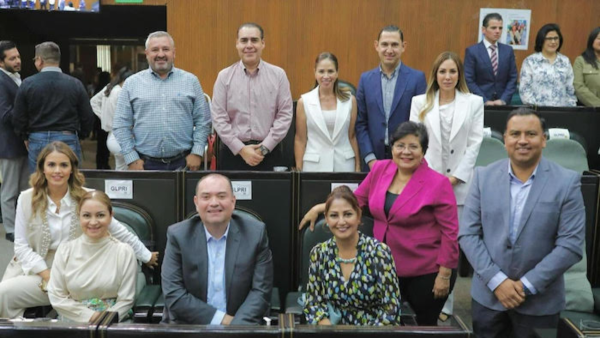 Diputados rechazan tarifazo al transporte público.