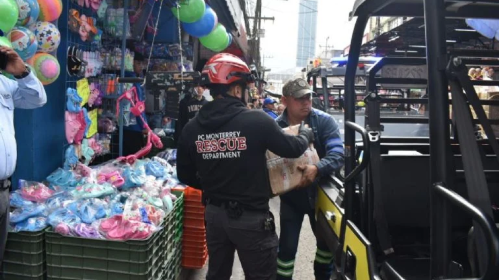 Monterrey decomisa una tonelada de pirotecnia en operativo en el Centro.