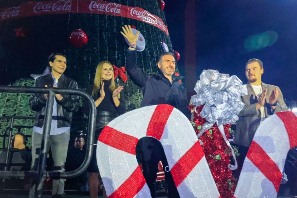 Adrián De La Garza, Regia Navidad