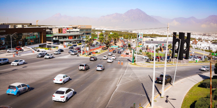 Analizar Que Carril Reversible Llegue a Puerta De Hierro -nl Primero - Nuevo León Primero - Nuevo León Primero