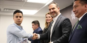 policías-de-monterre-constancias-capacitaciones