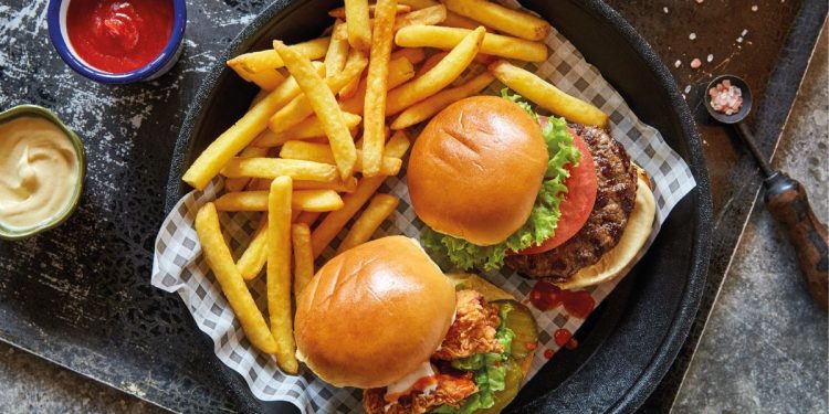 Día De La Hamburguesa - Nuevo León Primero Promoción-del-carl's Jr.-día-de-la-hamburguesa - Nuevo León Primero