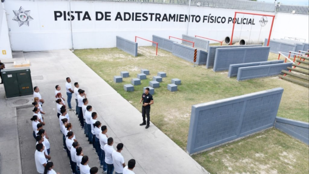 300 Cadetes - Nuevo León Primero 300 Cadetes, Estrategia Escudo, Academia De Policía, Seguridad Ciudadana, Centro De Formación Policial