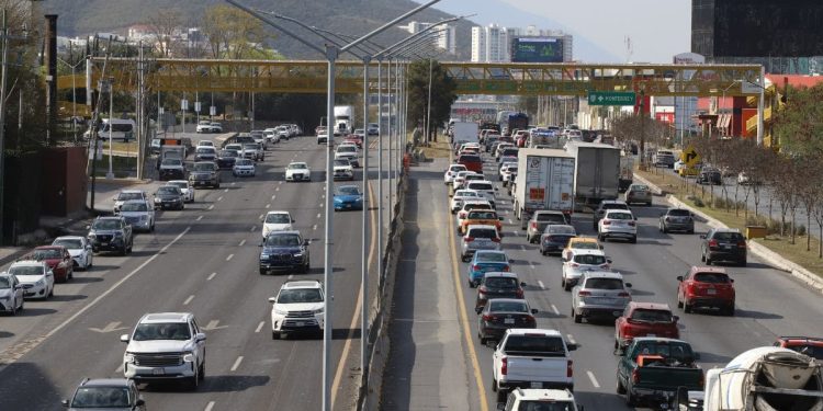 Carretera Nacional - Nuevo León Primero Carretera Nacional, Cierres Viales, La Rioja, Zona Del Huajuco, Tráfico, Monterrey - Nuevo León Primero