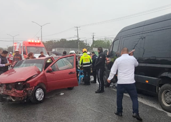 Carretera-apodaca-juárez-choque-menores De Edad-paramédicos - Nuevo León Primero