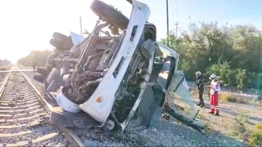 Choque-de-tren-transporte-de-personal-accidente-ferroviario-pesquería-víctimas-mortales