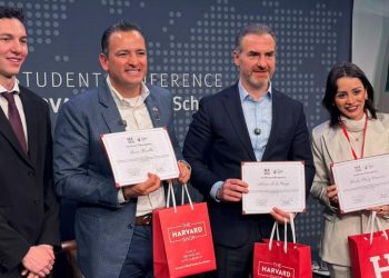 AdriÁn-de-la-garza-harvard-monterrey-foro - Nuevo León Primero