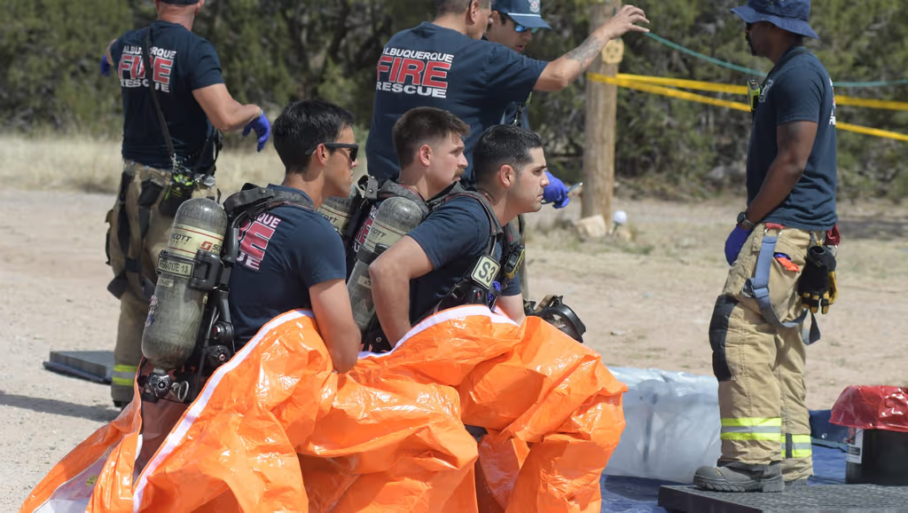 Image - Nuevo León Primero Bomberos Y Personal De Salubridad Que Acudieron Al Llamado De La Sobredosis En Nuevo México - Nuevo León Primero