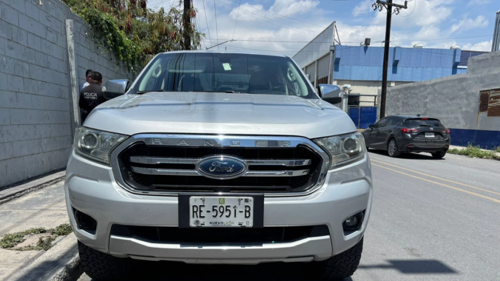 Camioneta Robada En Montemorelos Es Recuperada Por La Policía De Monterrey Gracias Al Monitoreo Del C4 En La Colonia Industrial - Nuevo León Primero