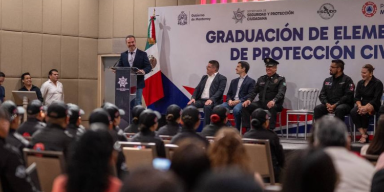 Graduacion-de-proteccion-civil-en-monterrey - Nuevo León Primero