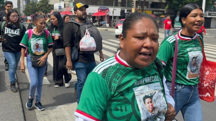 Madres Buscadoras Hacen Protesta En El ángel De La Independencia Durante Las Celebraciones Del Triunfo De México - Nuevo León Primero