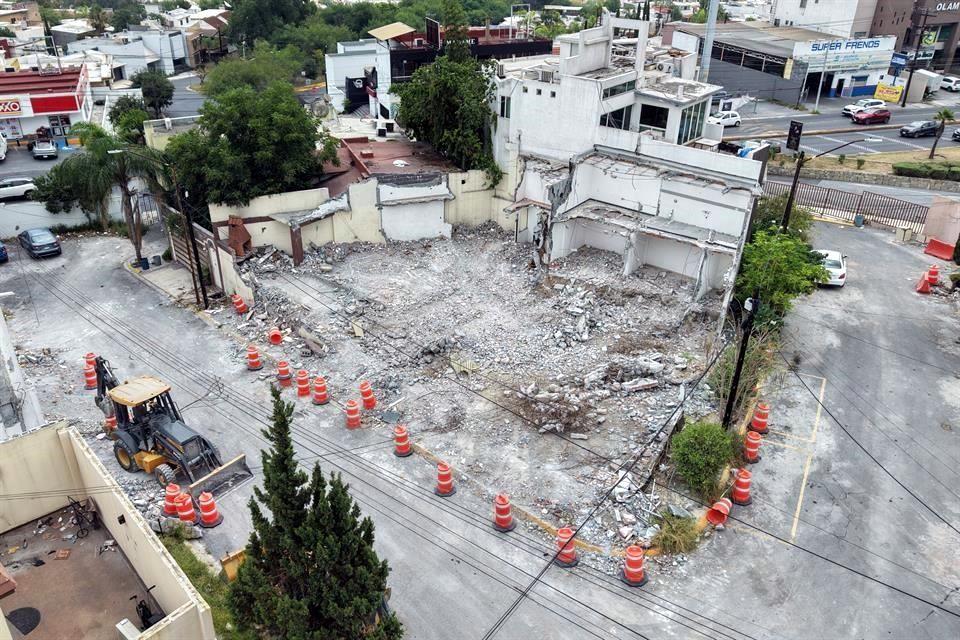 Demolición De Las Casas En La Rotonda De Avenida Leones  - Nuevo León Primero